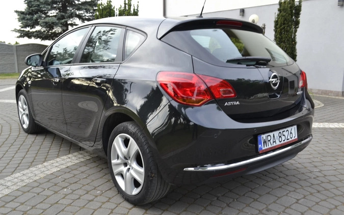 Opel Astra cena 32900 przebieg: 135000, rok produkcji 2014 z Radom małe 704